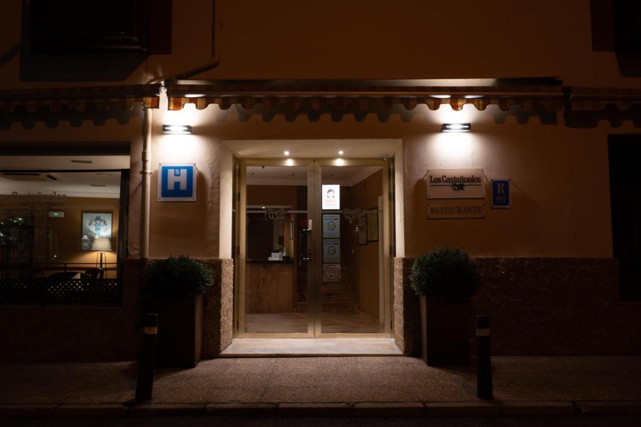 Hostal Los Castanuelos Candeleda Exterior foto